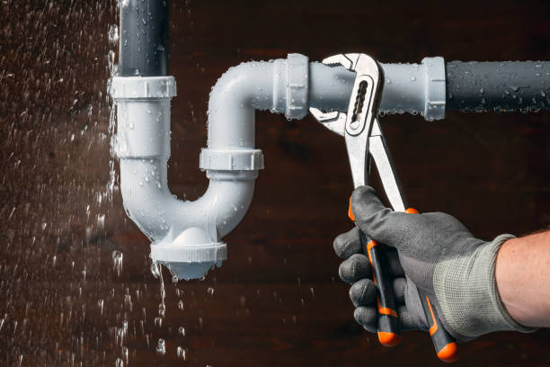 Professional Leak Detection technician working in Valhermoso Springs, AL